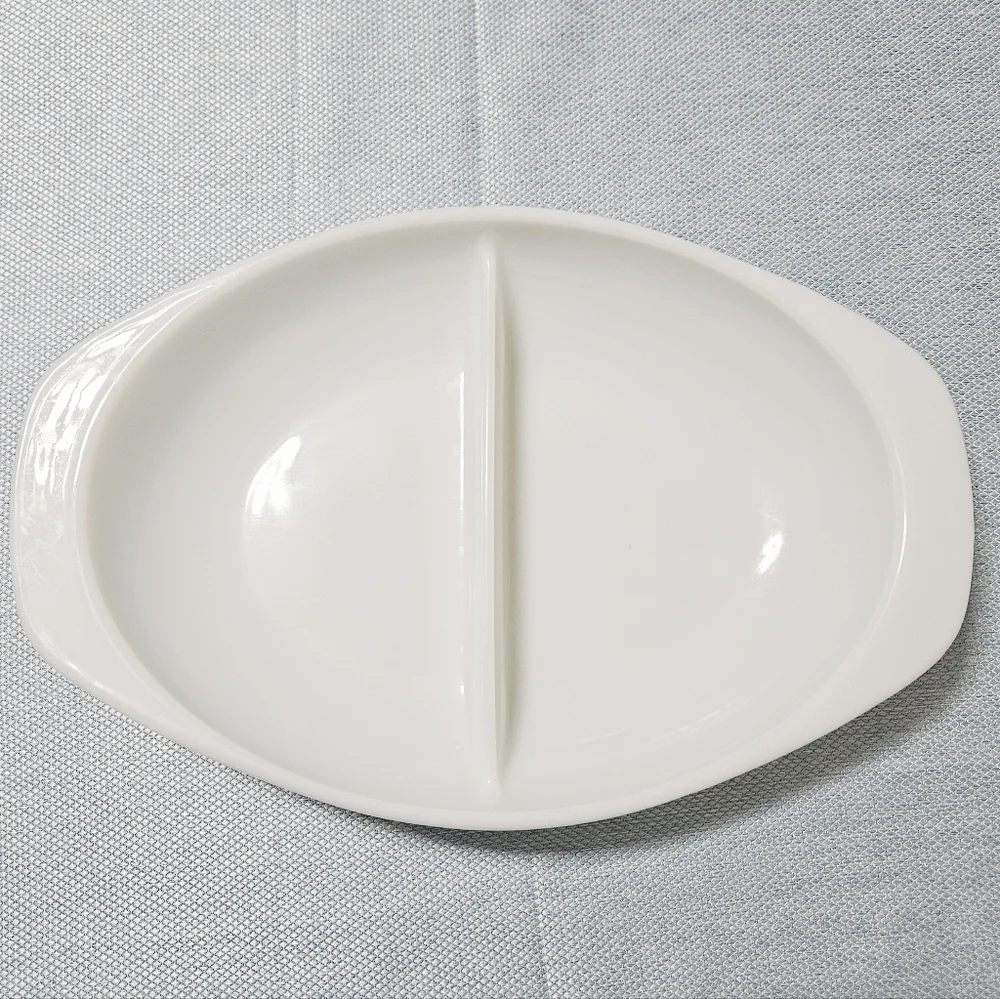 Vintage PYREX 1063 Divided Casserole 1 1/2 Qt. Oval Dish Stoneware USA White 13
